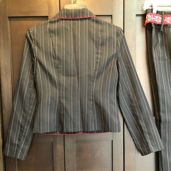 Suit/ Jacket & Pants - Sz Medium - Picture 3 of 4